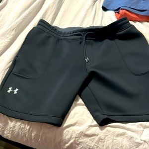 Under Armour black shorts 2XL soft material great condition